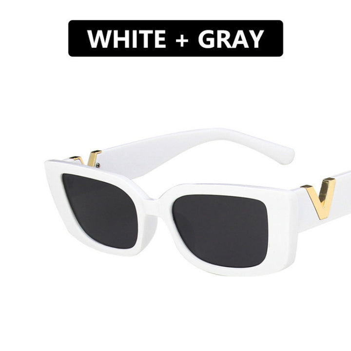 Ladies elegantly cut sunglasses in modern design Bowlift