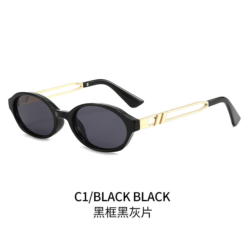 Women Elegant Sunglasses in luxurious tortoiseshell design with golden metal accents Bowlift