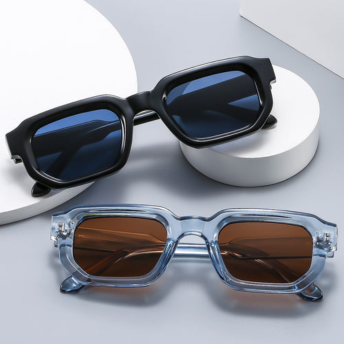 Women Rectangular Sunglasses with Distinctive Design Bowlift