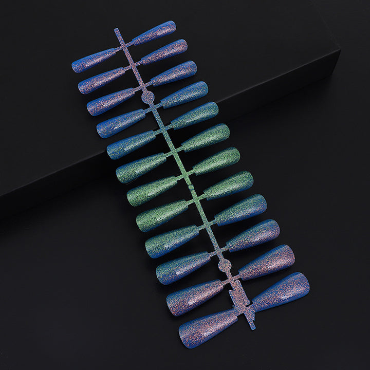 Nail art set with glitter and elegant transitions Bowlift