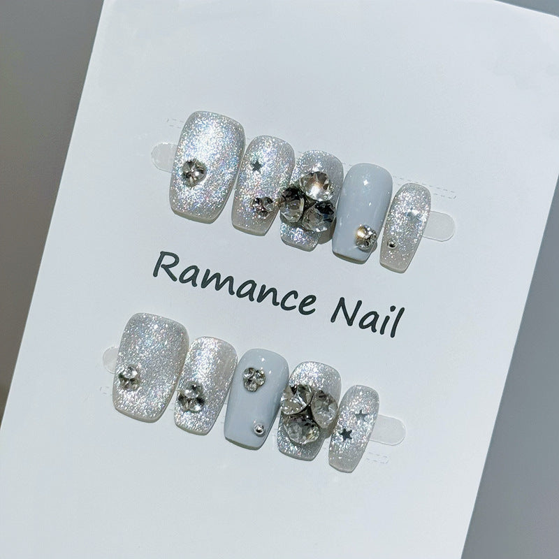 Glamorous Rhinestone-Embellished Press-On Nail Art Bowlift