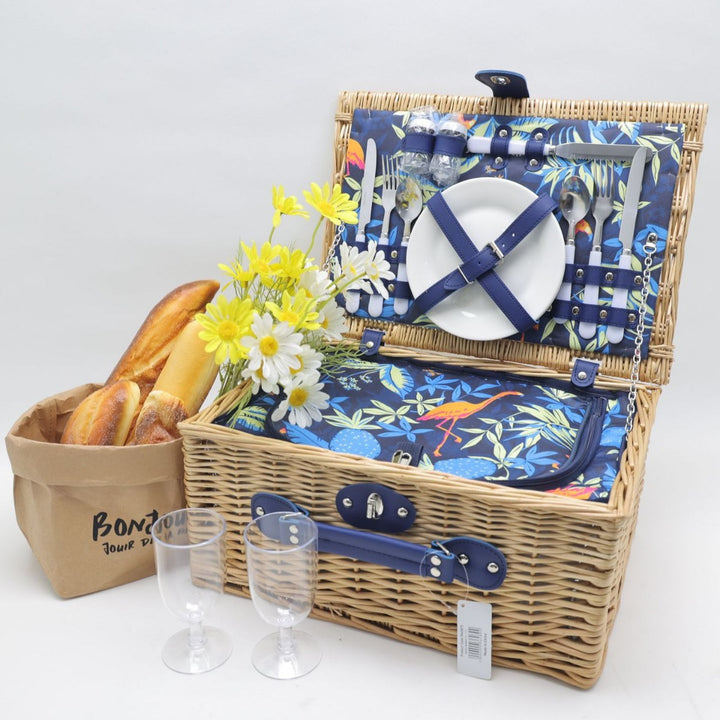 Ladies picnic basket with extensive equipment options and stylish interior lining Bowlift