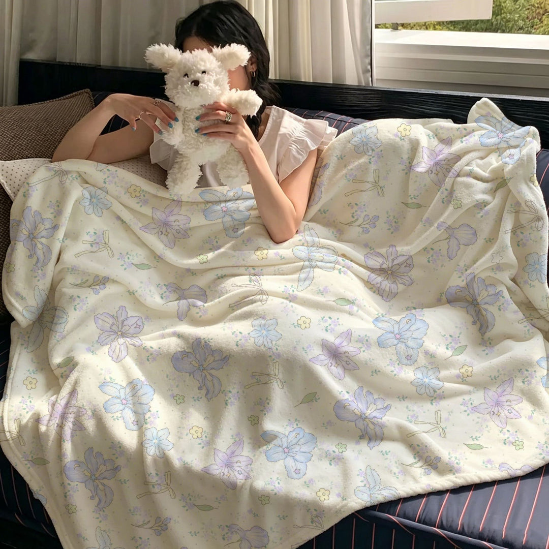 Floral Patterned Cozy Throw Blanket