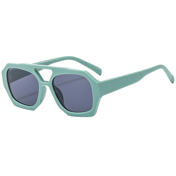 Women's fashionable sunglasses in contemporary design Bowlift