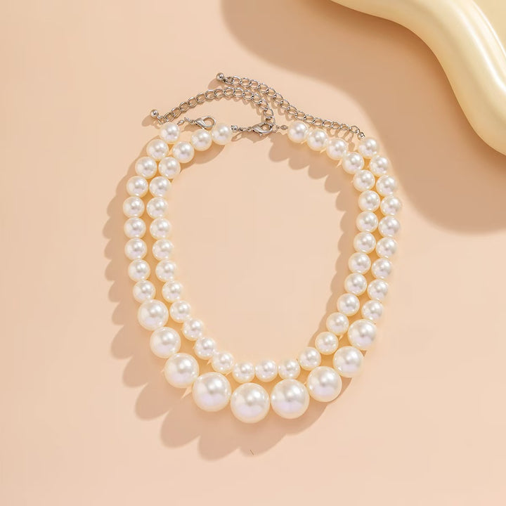 Elegant pearl necklace with double strand Bowlift