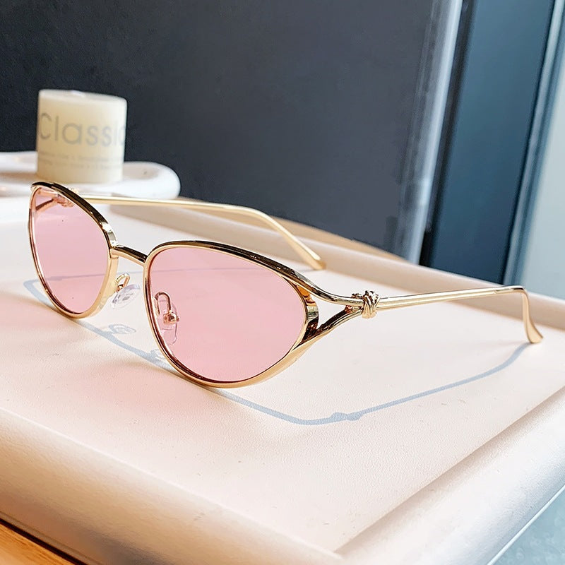 Women Cat-Eye Sunglasses with Elegant Golden Frame and Polarized Lenses Bowlift