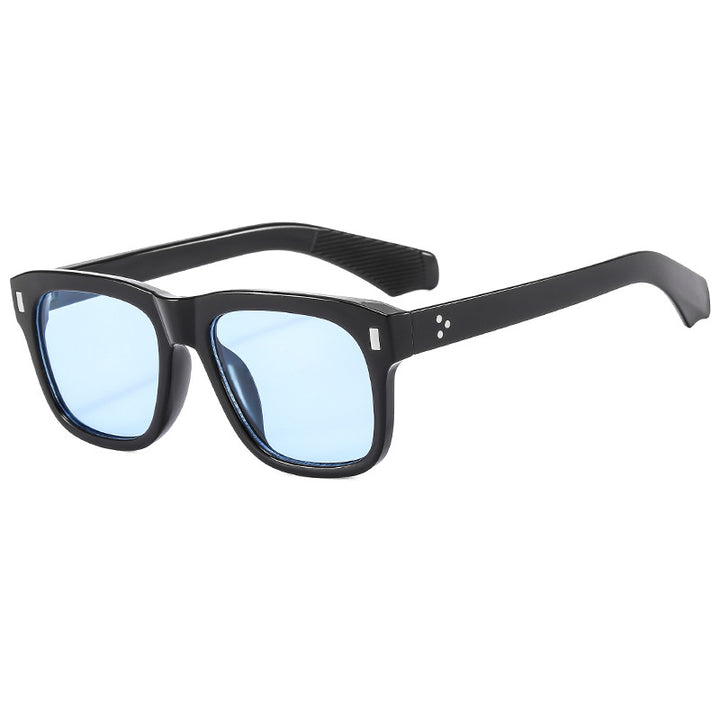 Women's fashionable sunglasses in stylish and contemporary design Bowlift