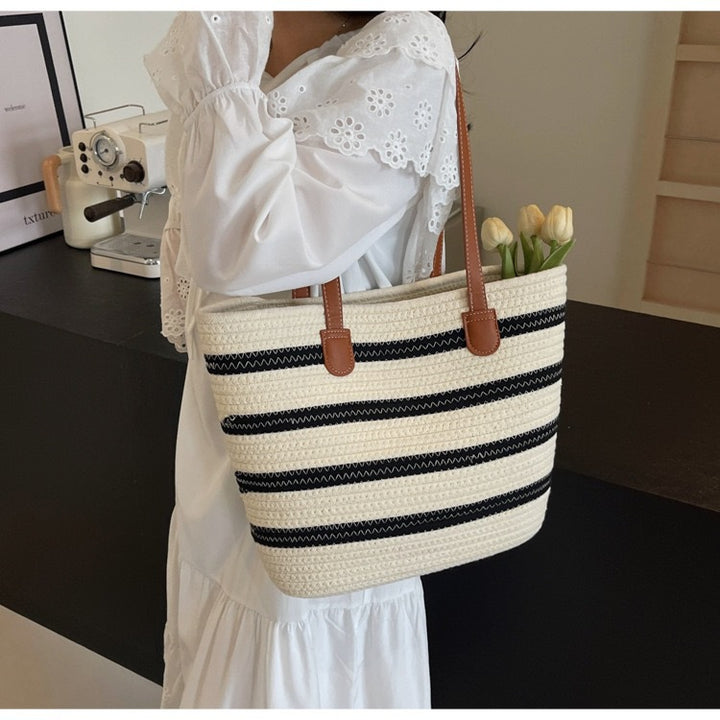 Casual tote bag with stylish stripe pattern Bowlift
