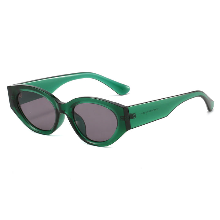 Women Cat-Eye Sunglasses with modern, transparent frame and UV protection Bowlift
