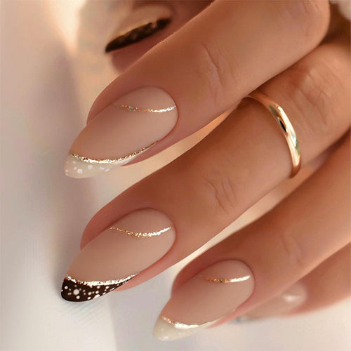 Stylish Stiletto Press-On Nail Art Set with Gold Accents Bowlift
