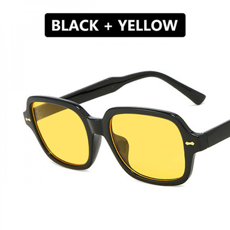 Ladies fashionable sunglasses with angular frame and yellow lenses Bowlift