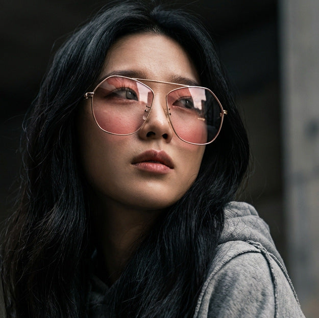 Women's geometric sunglasses with luxurious metal frame Bowlift
