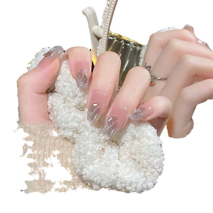 Glamorous Styling Nail Tips Bowlift