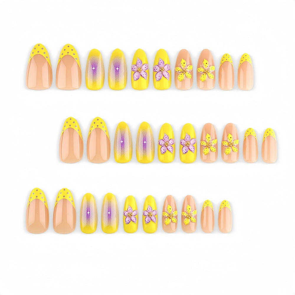 Art nails with floral 3D design Bowlift