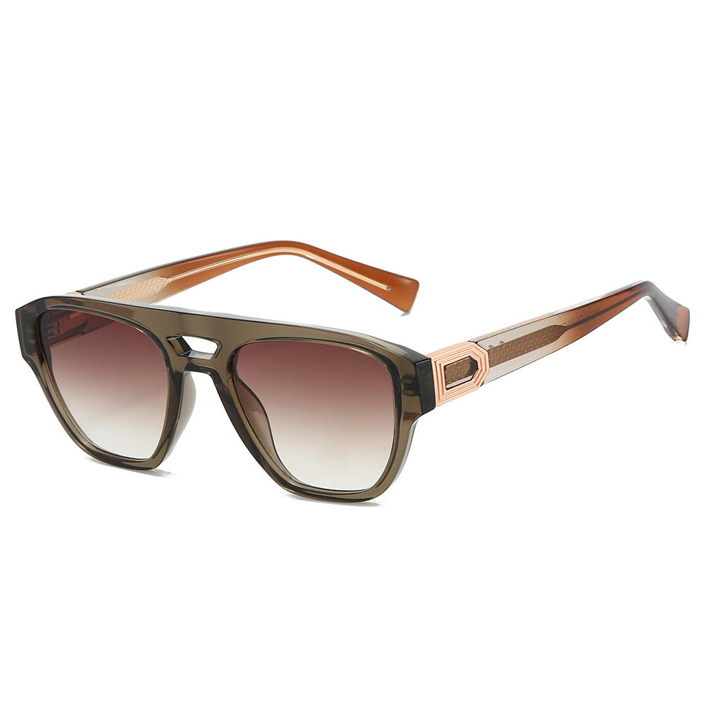 Ladies Designer Sunglasses with modern, angular frame and gradient Bowlift