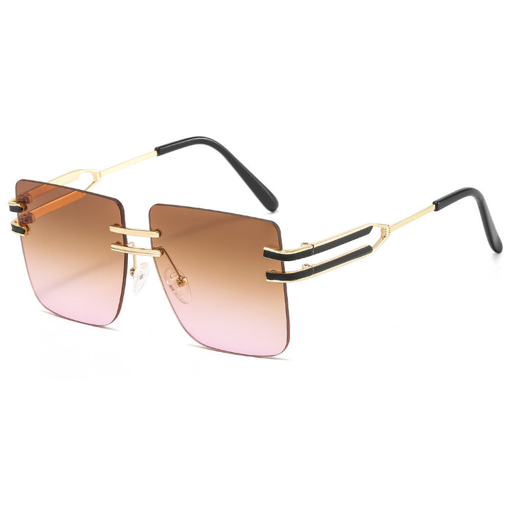 women's fashionable sunglasses with extravagant frame and delicate accents Bowlift