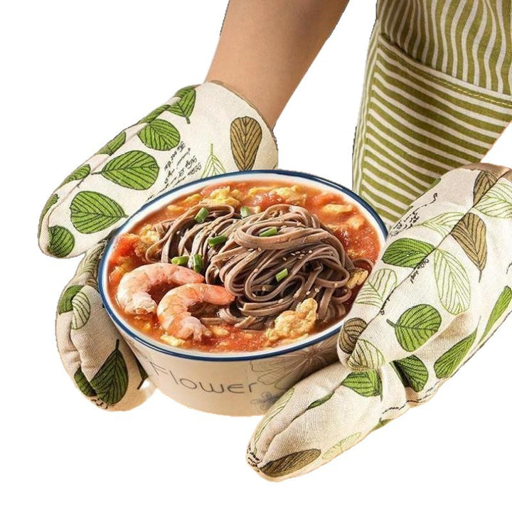 Heat-resistant cotton oven mitt with silicone grip and hanging loop Bowlift