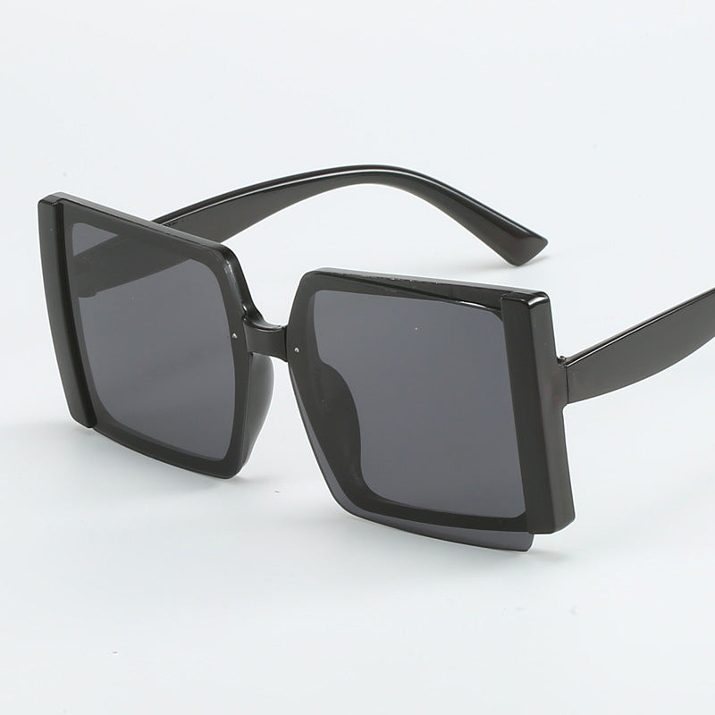 Ladies Oversized Sunglasses with Gradient Bowlift