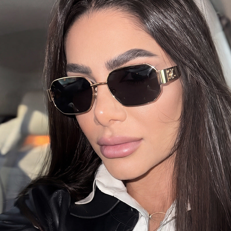Women's geometric sunglasses in modern design with polarized lenses Bowlift