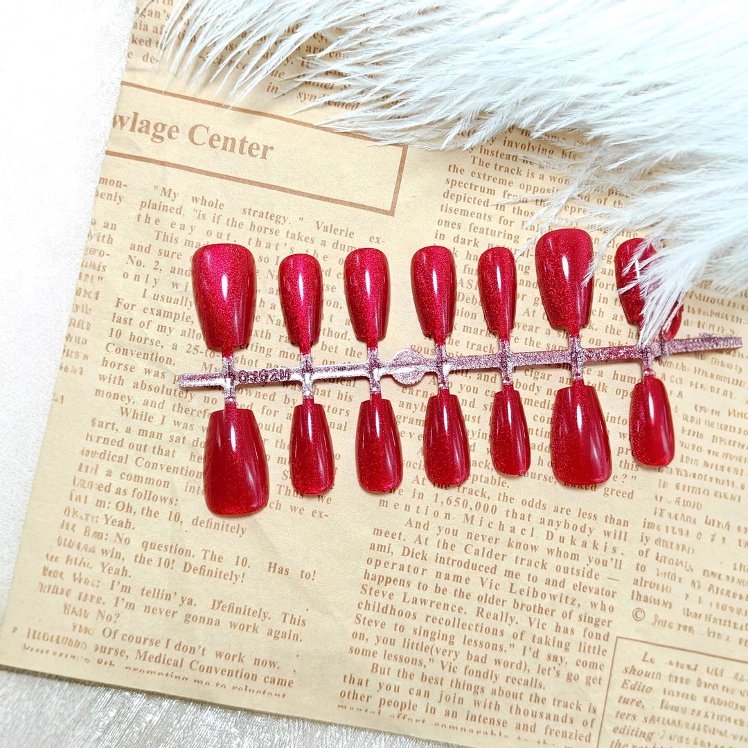 Shiny artificial nails with sparkling at the highest level Bowlift