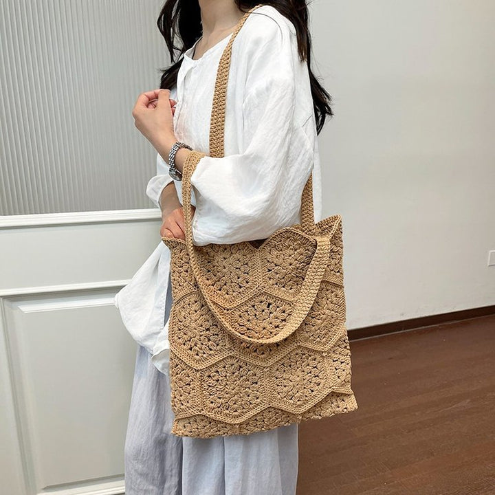 Handmade knitted bag Bowlift