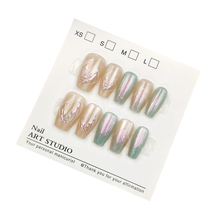 Elegant Artificial Nails with Shimmering Effect Bowlift