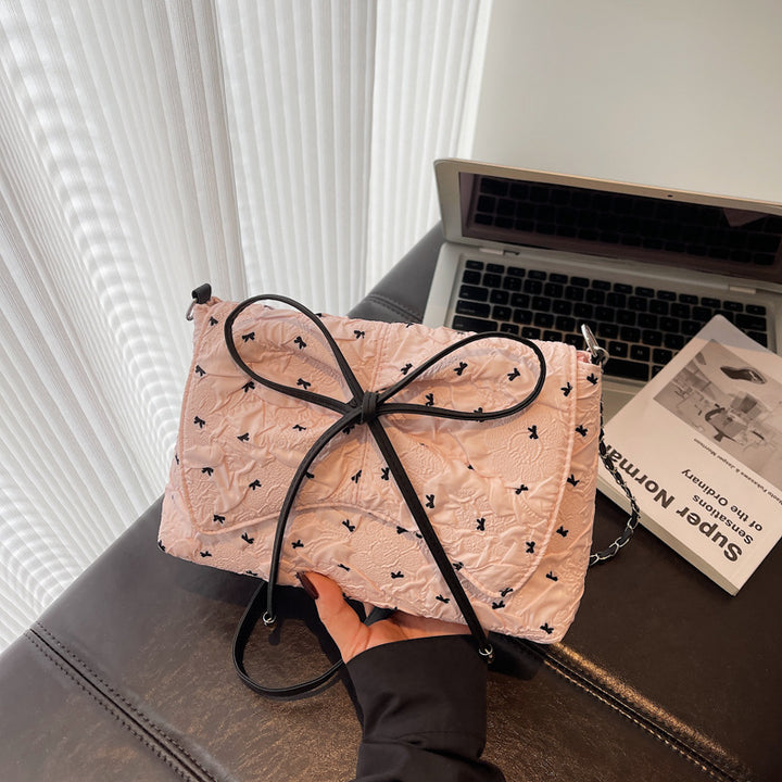 Fashionable Quilted Handbag Bowlift