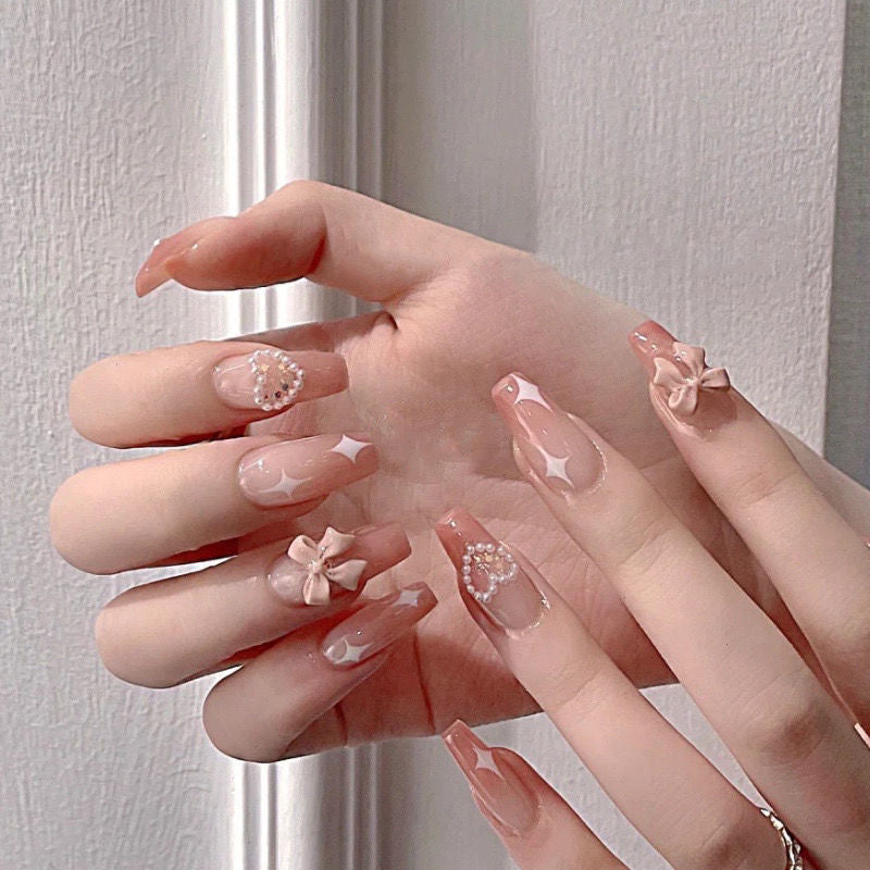 Artistic Sculpted Press-On Nails Bowlift