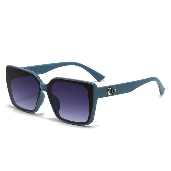 Women's oversized sunglasses with sturdy frame and subtle lenses Bowlift