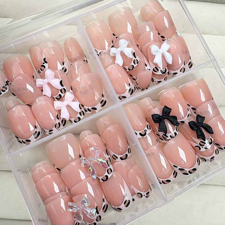 Artistic Press-On Nail Set with Bow Accents Bowlift