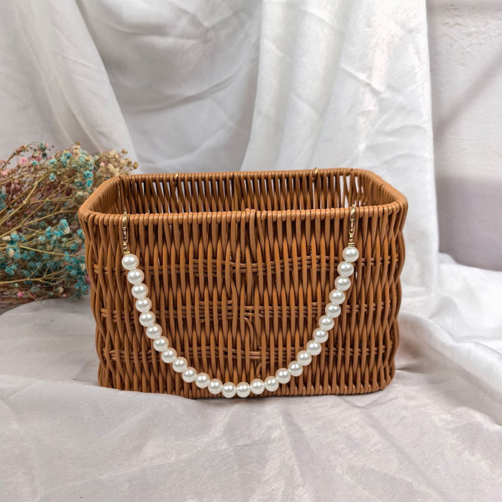 Women's stylish rattan container with pearl handle Bowlift