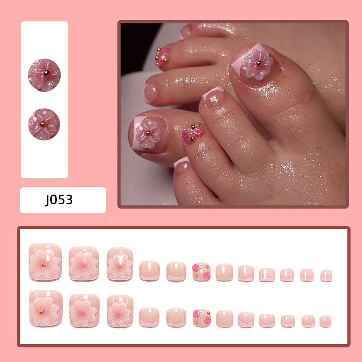 Nail art with floral accents Bowlift