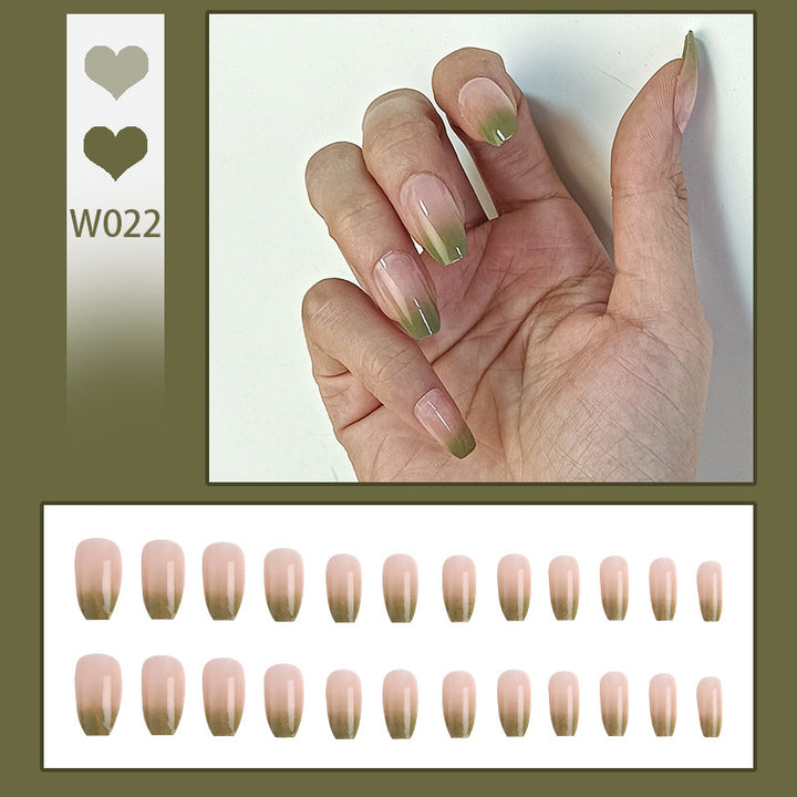 Artful Nail Tips with Ombre Effect Bowlift