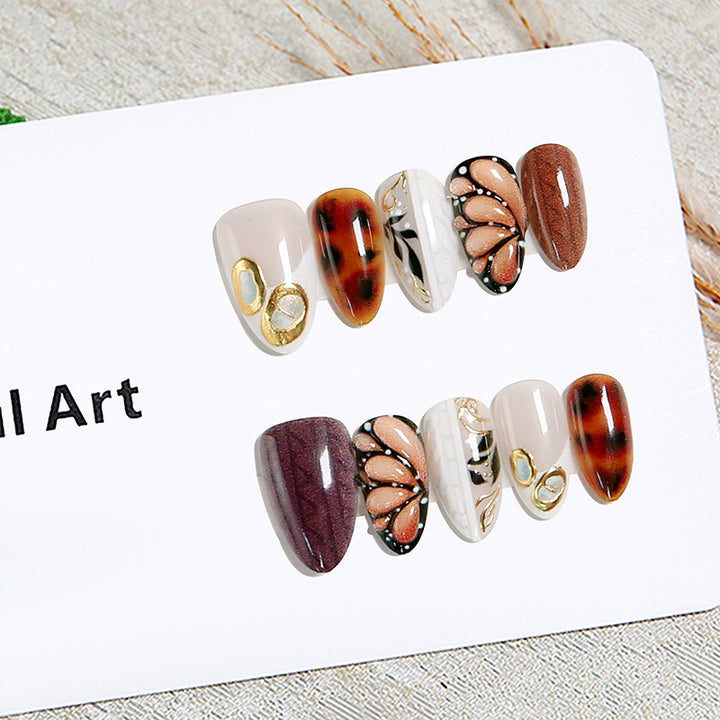 Deluxe artificial nails in elegant Baroque style Bowlift