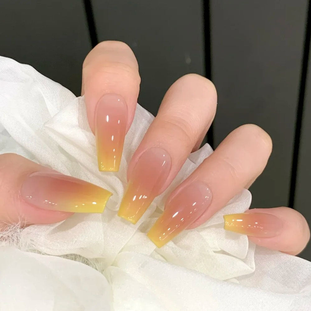 Glamorous artificial nails with elegant ombre design Bowlift