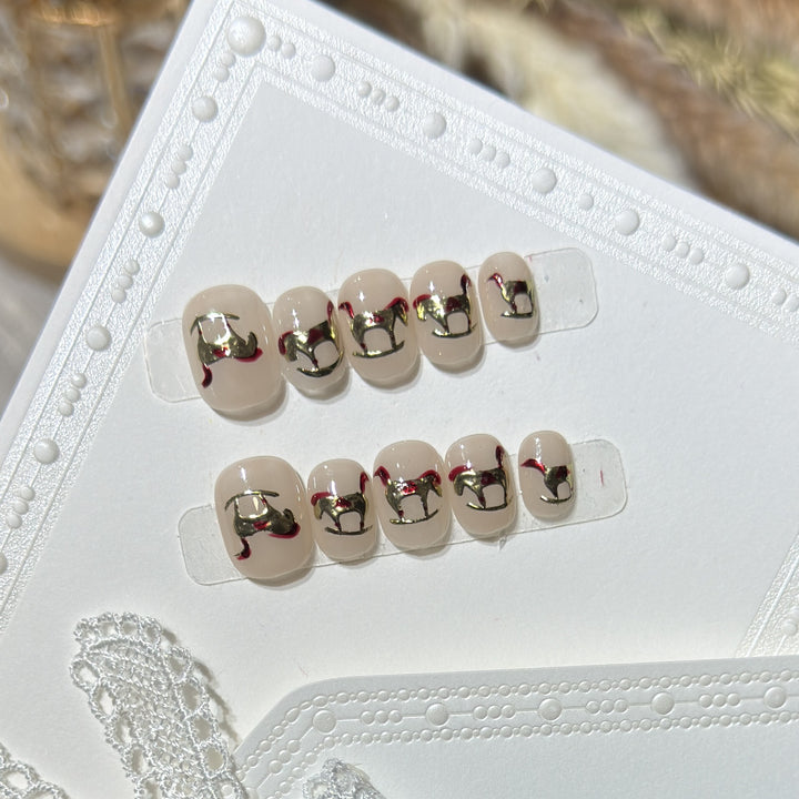 Decorative Press-On Nail Art Set with Gold Accent Designs Bowlift