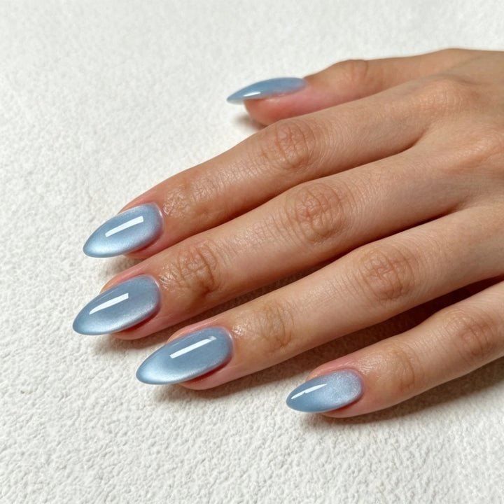 Trendy art nails with elegant gradient and high gloss finish Bowlift