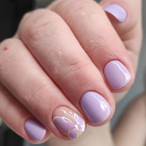 Elegant Floral Gel Nail Art Bowlift