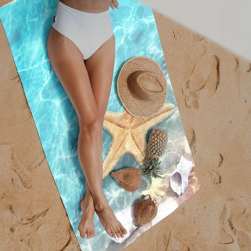 Beach towel with creative turtle design Bowlift