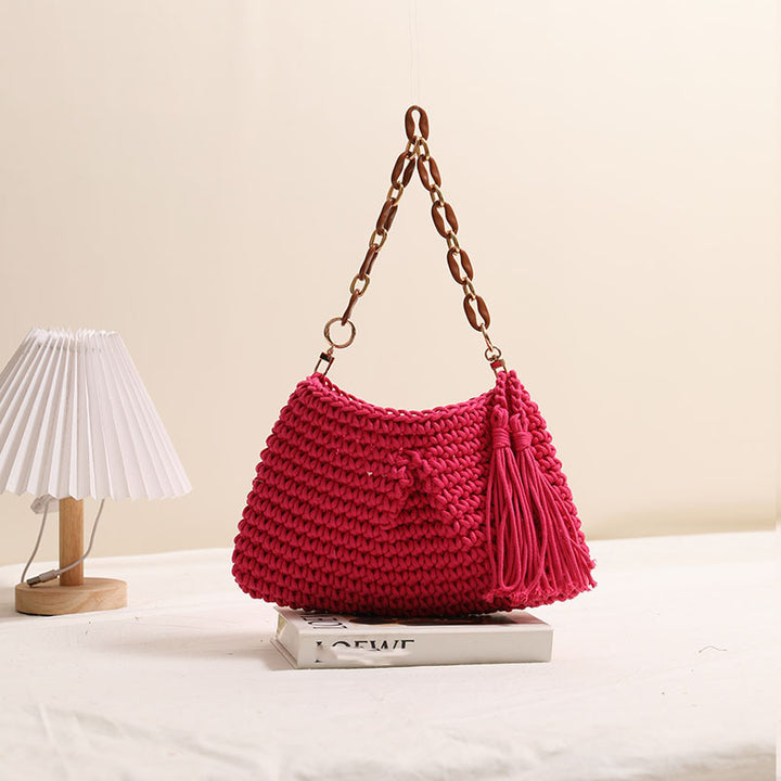 Handcrafted macrame bag with fashionable fringes Bowlift
