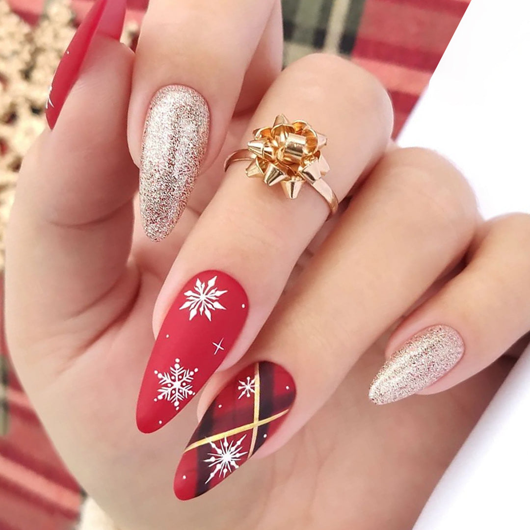 Festive Holiday-Themed Stiletto Nail Art Extensions Bowlift
