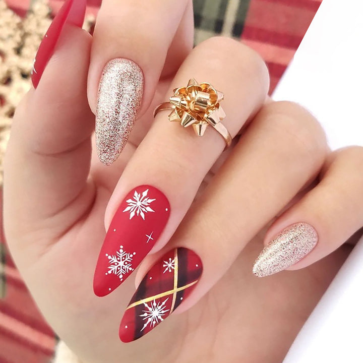 Festive Holiday-Themed Stiletto Nail Art Extensions Bowlift