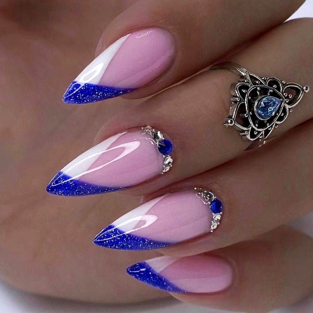 Artful Nail Tips Bowlift