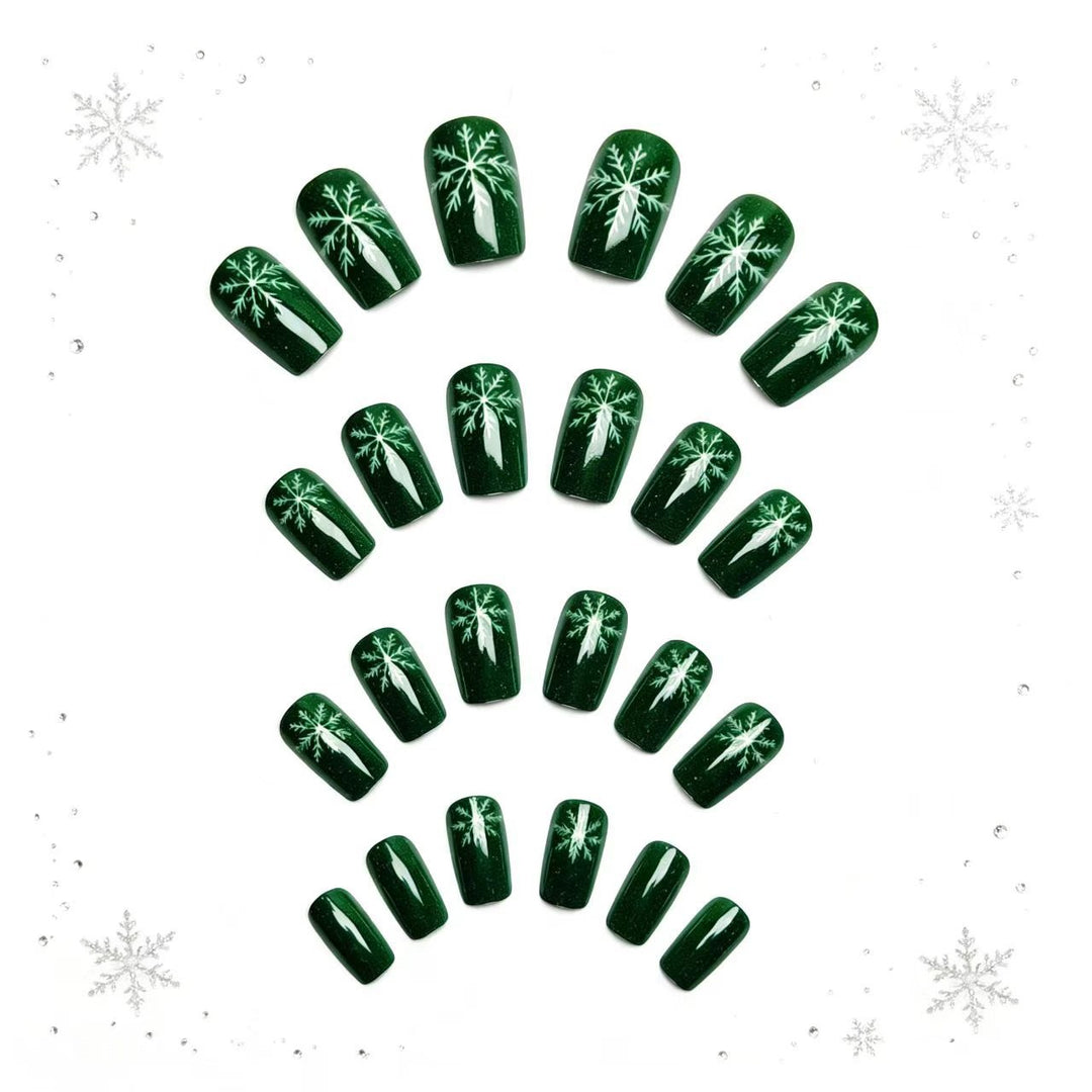 Winter-Themed Nail Art Bowlift