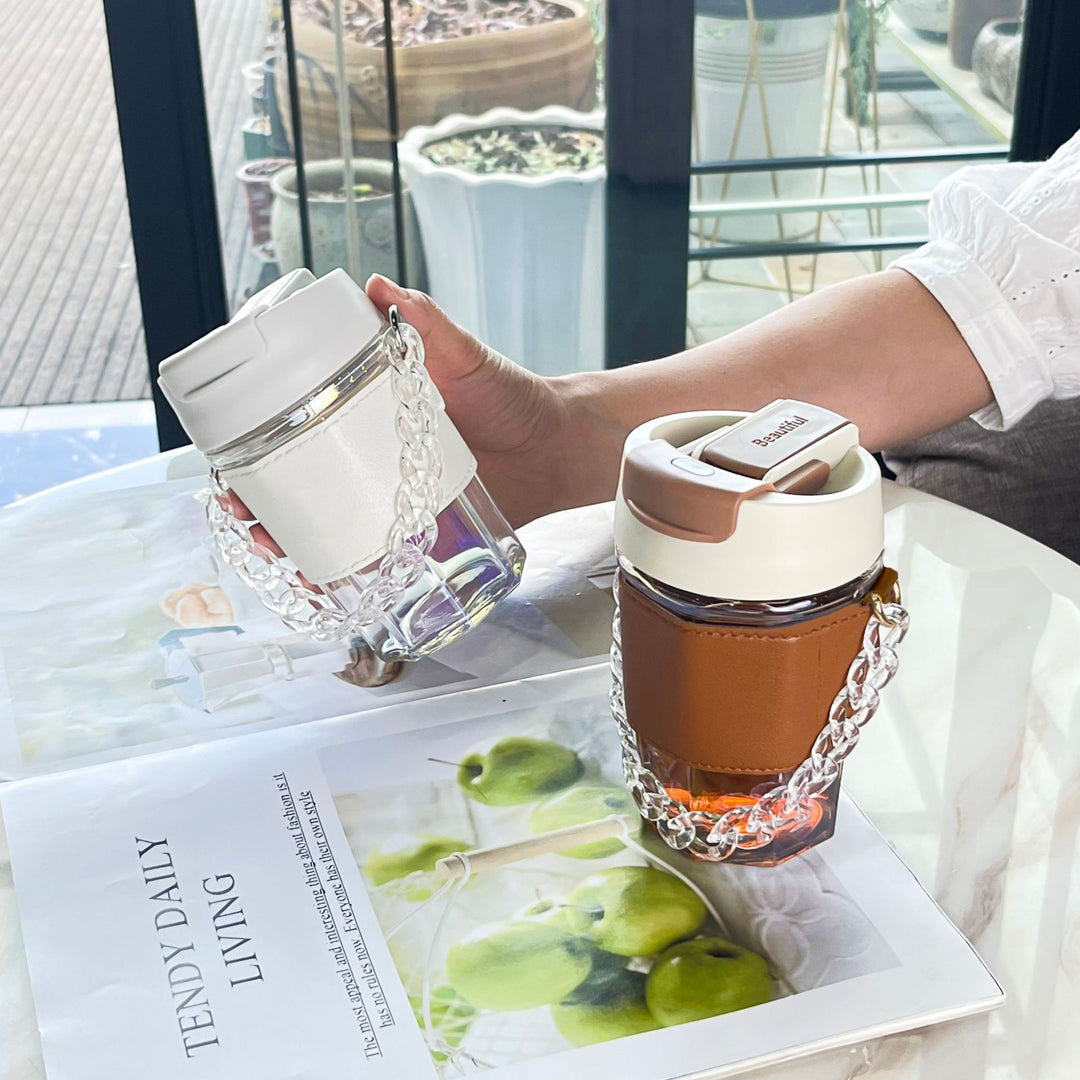 Ladies trendy glass cup with chain carrying strap Bowlift