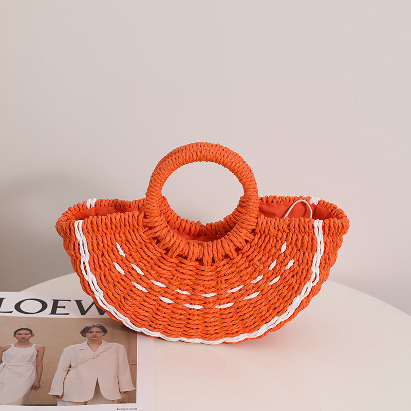 Eye-catching handbag with unique wave profile Bowlift