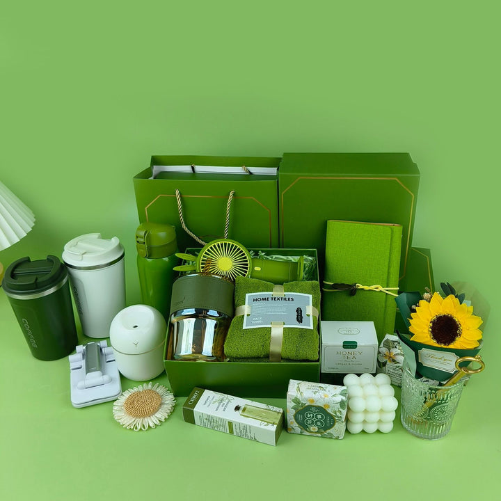 Women's set with coffee mug and portable fan Bowlift
