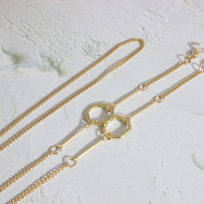 Elegant necklace with geometric details Bowlift