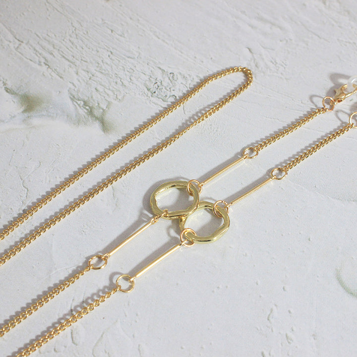Elegant necklace with geometric details Bowlift