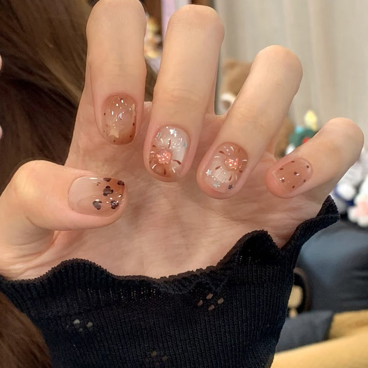 Elegant Floral Press-On Nail Art Bowlift
